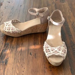 Toms wedges